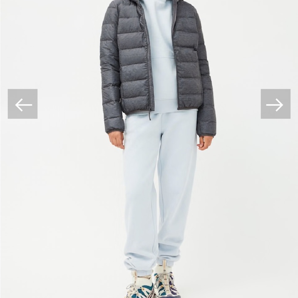 TNA Sage Green Puffer Jacket New Little Puff Packable Aritzia Medium - Picture 9 of 10